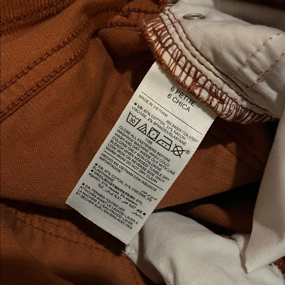 Old Navy Corduroy High Rise Flare Pants with Secret-Smooth Pockets 70s Inspired - Picture 11 of 11